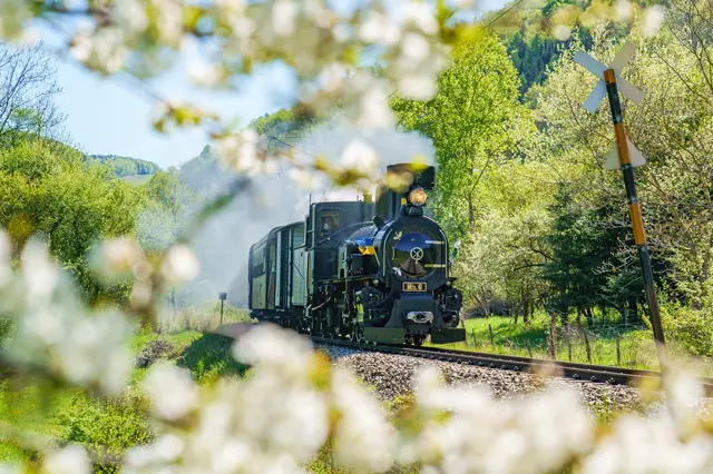 [Anzeige] Schönster Platz Österreichs: Die Mariazellerbahn