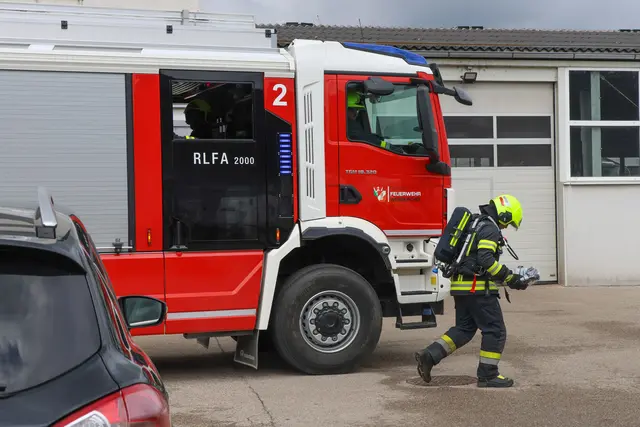 Gefahr ging von einer Propangasflasche in einem Wohnwagen in Weißkirchen aus, aus dem der Inhalt entwich. | Foto: laumat.at