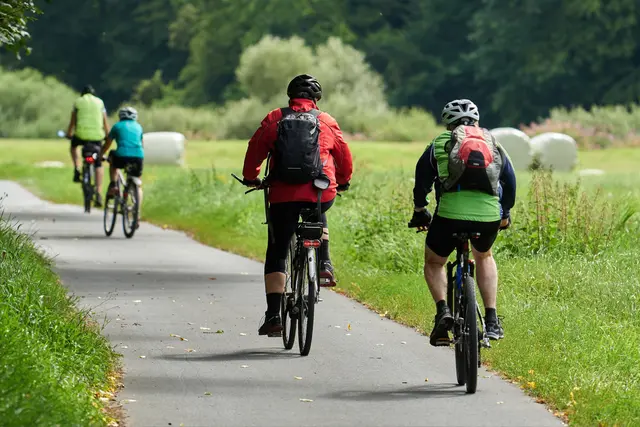 225.000 Euro sollen heuer in die Radweganbindung fließen | Foto: stock.adobe.com/Michael Fritzen