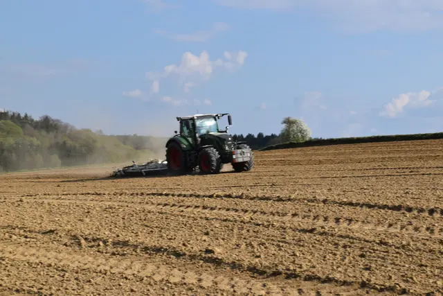 Die Ölkrise und die daraus resultierenden hohen Spritpreise setzen die Landwirte im Bezirk Scheibbs massiv unter Druck. | Foto: Roland Mayr/MeinBezirk Scheibbs
