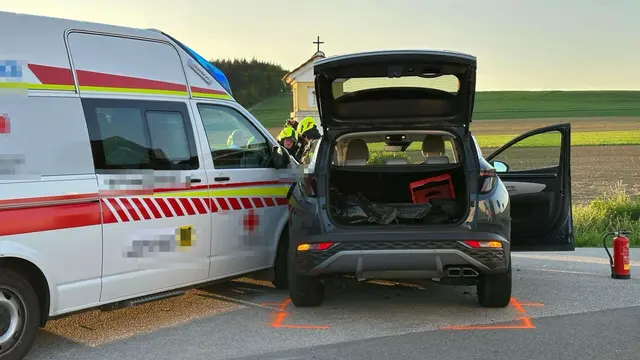 Verkehrsunfall mit Rettungswagen in Rodingersdorf