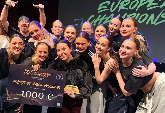 Große Freude bei den Siegern.  | Foto: Dance Industry