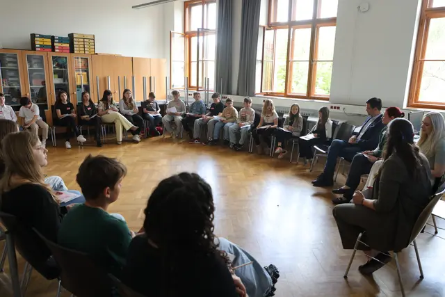 Landesrat Hannes Amesbauer (FPÖ) nahm an den Projektpräsentationen und an den anschließenden Diskussionsrunden teil. | Foto: Land Steiermark/PB Amesbauer