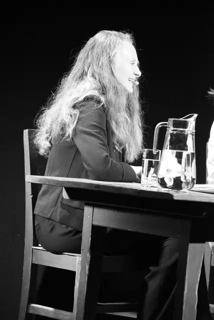 Gerti Drassl ist bekannt für ihre klare Sprache und fand selbst Gefallen an der Vorstellung.  | Foto: Haun