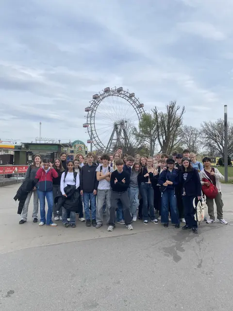 35 Schülerinnen und Schüler der 4. Klassen des BG Deutschlandsberg hatten viel Spaß in Wien | Foto: Simone Poscharnik
