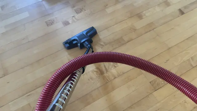 Die Geschichte vom nicht entleerten beutellosen Staubsauger