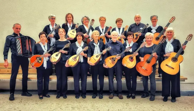 Mandolinenorchester spielt in Pichl bei Wels