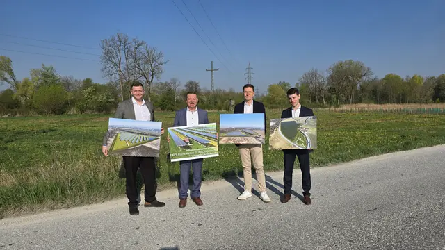 Die Bürgermeister Thomas Altof und Christian Partoll mit Ferdinand Heilig (Energiepark A26 GmbH) und Dr. Constantin Call (SPS Energy Holding GmbH) (v. l.). | Foto: Stadtgemeinde Ansfelden