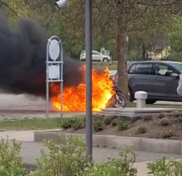 Die FF Hörzendorf-Projern führte die Löscharbeiten durch. | Foto: Freiwillige Feuerwehr Hörzendorf Projern