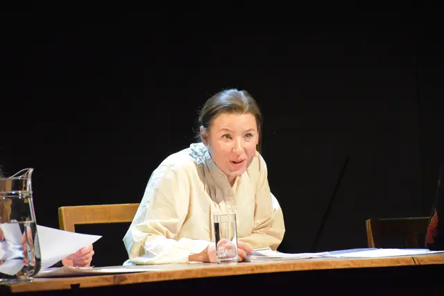 Martina Ebm erweckte Elfriede Gerstls Prosa zum Leben.  | Foto: Haun