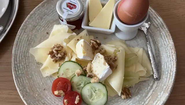 Frühstücksteller "Klassik" - statt Schinken mit viel Käse. | Foto: MeinBezirk / Jennifer Flechl