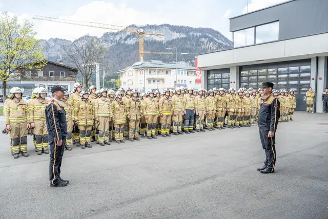 24 Trupps stellten sich der Atemschutzleistungsprüfung in St. Johann. | Foto: Stefan Wörgetter