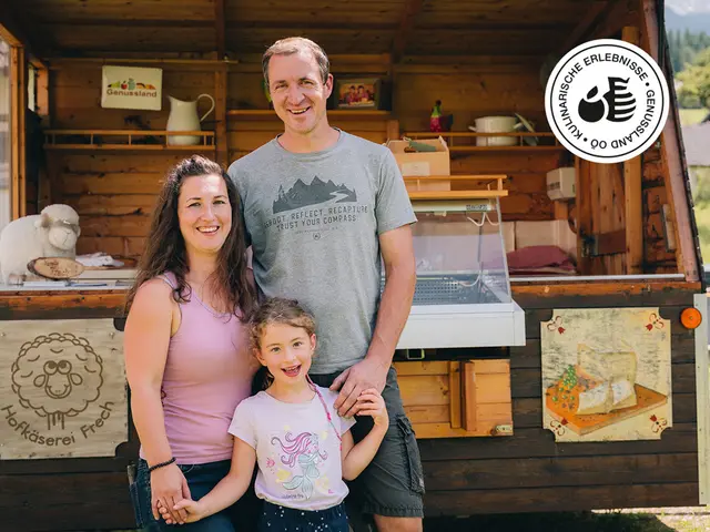 Die Familie Frech lädt ein, Frischkäse selbst herzustellen.  | Foto: Helena Huber