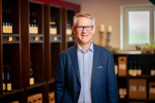 Dr. Wolfgang Hamm, Marketing- und Verkaufsleiter der WINZER KREMS – Sandgrube 13 
 | Foto:  POV/Robert Herbst