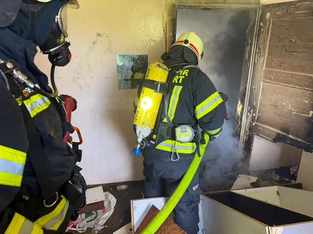 Die Feuerwehr aus Oberwart und ihre Kolleginnen und Kollegen waren im Löscheinsatz bei einem Zimmerbrand. | Foto: Bezirksfeuerwehrkommando Oberwart/Alexander Flaschberger