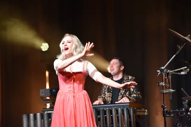 Sängerin Merle Saskia und Pianist Pavel Kachanov in ihrem Element. Das Publikum war begeistert.  | Foto: Haun