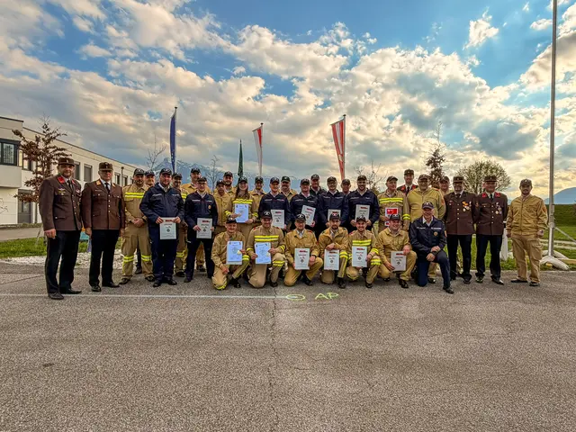 14 Mitglieder aus dem Bezirk legen die „Feuerwehrmatura“ ab