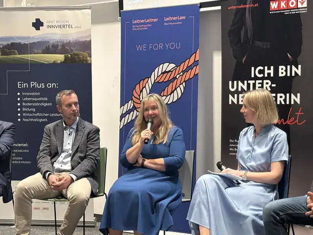 Karin Wallerstorfer-Rögl (Raiffeisenbank Region Schärding) im Dialog über Innovation und Wertschöpfung für Region und Kunden. | Foto: Raiffeisenbank Region Schärding