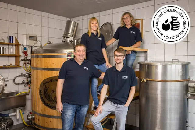 Die Familie Gruber lässt in der Brennerei Hauder  Spirituosen zum Erlebnis werden. 
 | Foto: Wild und Team Fotoagentur