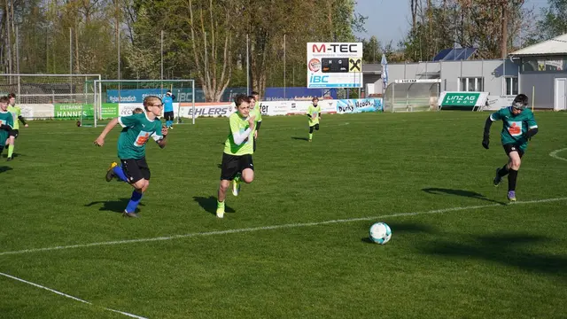 Schülerliga-Finaltag auf der Anlage von Union Ried in der Riedmark | Foto: Rockenschaub/MS Ried