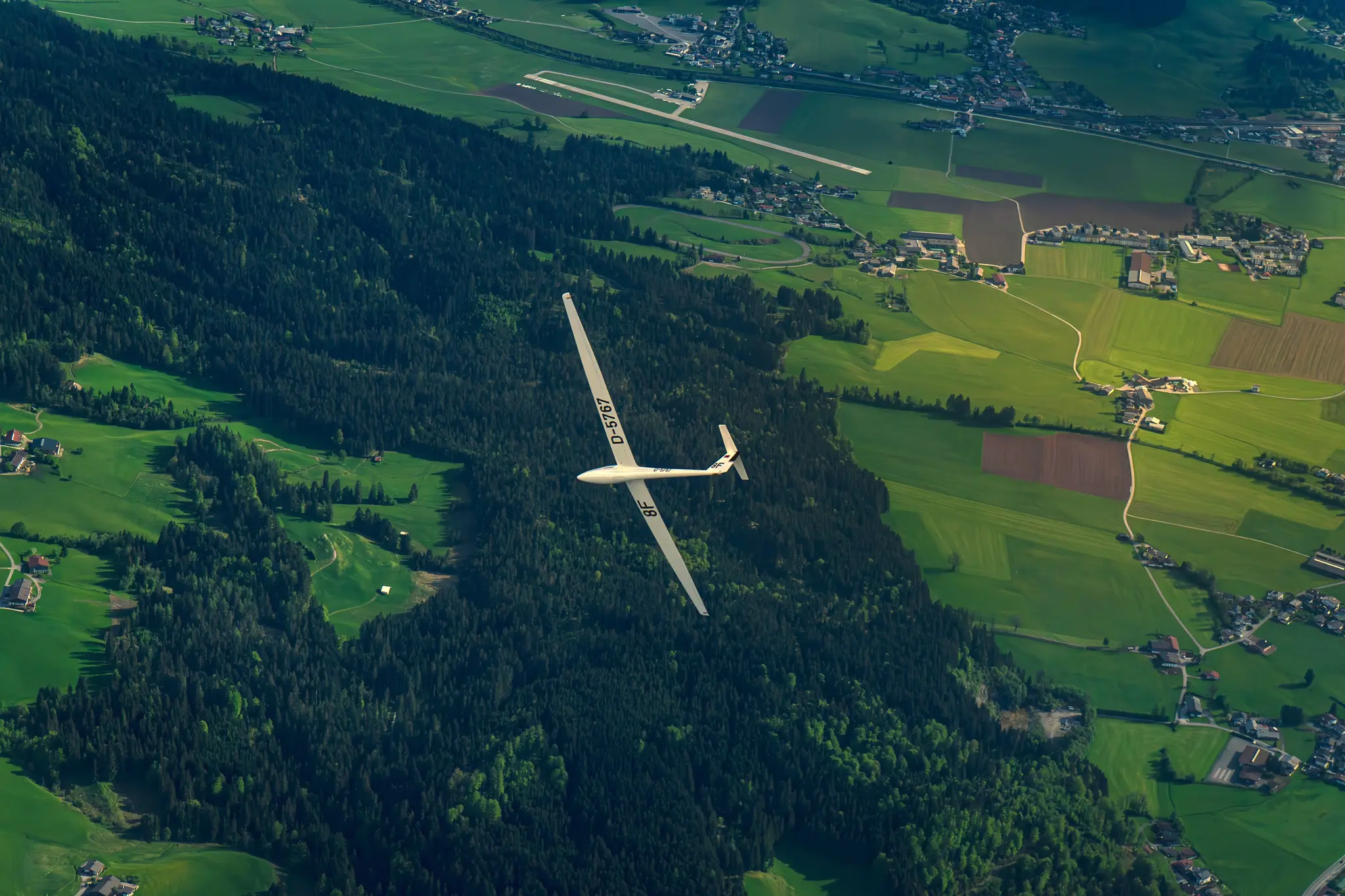 Gliding competition in St. Johann: Kitzbühel Alpine Cup brings gliding ...