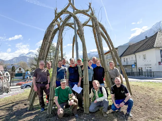 Der "kleine Bruder" des Weidendoms: In Hall bei Admont wurde der Kreisverkehr neu gestaltet. | Foto: NP Gesäuse