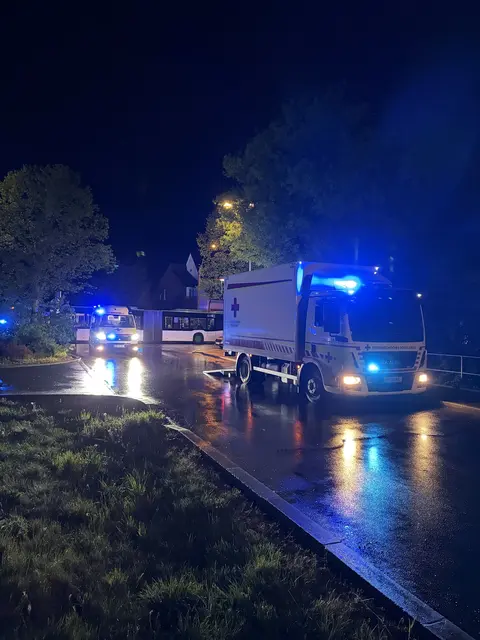 Auch das Rote Kreuz stand bei dem Brand im Graz im Großeinsatz. | Foto: Rotes Kreuz Steiermark