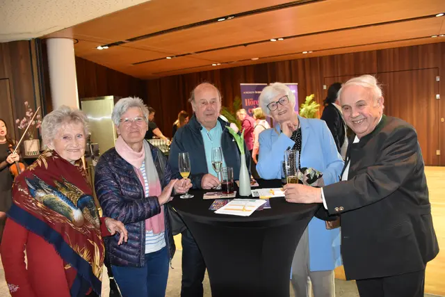 Beste Stimmung vor dem Konzerbesuch in Mayrhofen. Die Gäste kamen voll auf ihre Kosten.  | Foto: Haun