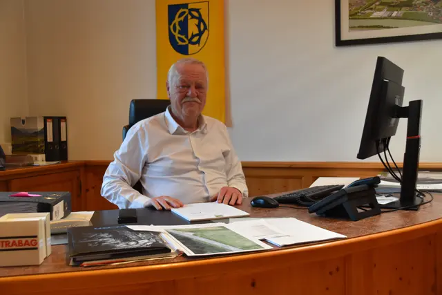 Bürgermeister Georg Aicher-Hechenberger will sich wegen der budgetären Lage auf die Kernaufgaben der Gemeinde konzentrieren.  | Foto: Barbara Fluckinger