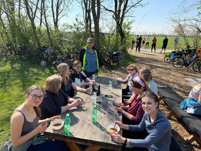 Für Speis und Trank war ausreichend gesorgt.  | Foto: Marktgemeinde Götzendorf