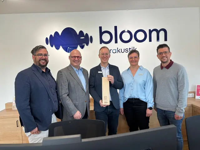 Die Delegation der Wirtschaftskammer Voitsberg mit dem "bloom"-Team. | Foto: MeinBezirk/Harald Almer