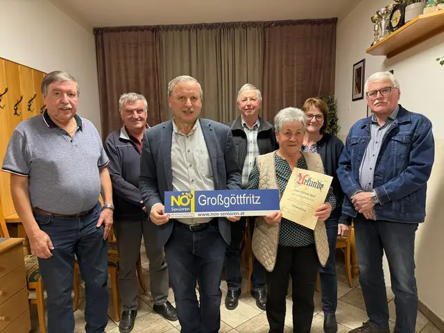 Elfriede Redl zur Ehrenobfrau ernannt