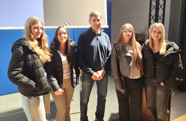 Bewegender Vortrag eines amerikanischen Journalisten