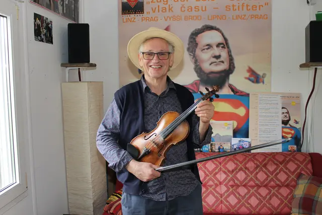 Dieser 66-Jährige trotzt dem „Musikantenstadl“ seit 35 Jahren