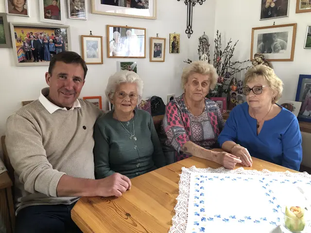 Maria Eckhardt feierte ihren 90. Geburtstag. | Foto: Gemeinde Deutsch Schützen-Eisenberg