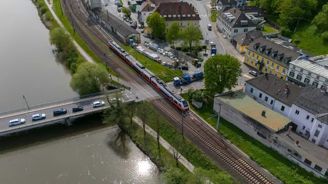 Bei einer Informationsveranstaltung in Wildon präsentierten die ÖBB erste Untersuchungsergebnisse für den zweigleisigen Bahnausbau auf der Südstrecke. | Foto: ÖBB/Chris Zenz