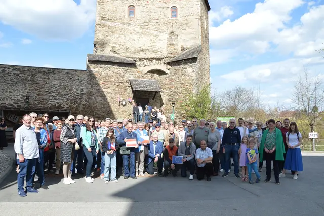 130 Besucher nahmen am Erlebnisrundgang rund um die östliche Stadtmauer von Zwettl teil. | Foto: Stadtgemeinde Zwettl