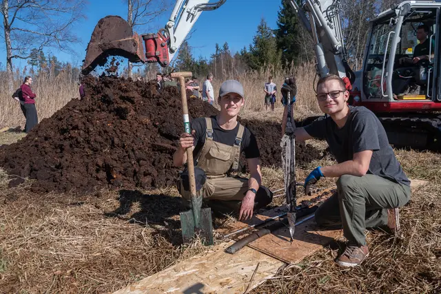 Schüler graben Klima-Schatz in Elixhausen aus