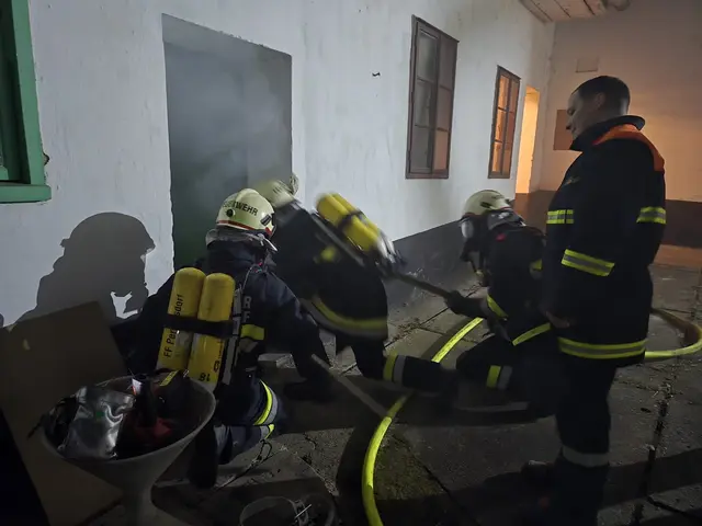 Bei der Brandbekämpfung war Teamarbeit gefragt.