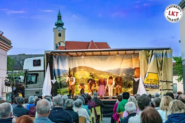 Lastkrafttheater zeigt Nestroy-Komödie im Stadtpark Atzgersdorf