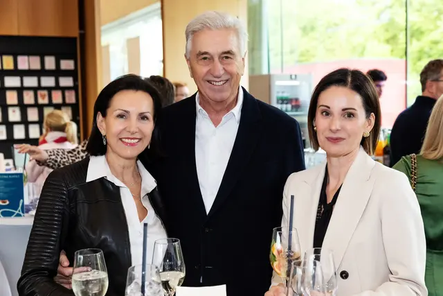 Hans Neunteufel mit Gattin Petra Neunteufel, Birgit Mohr | Foto: Haidinger