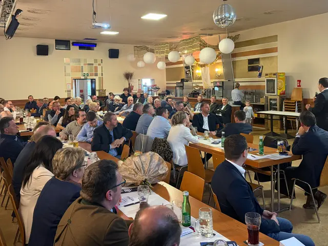 TV-Politexperte bei Schärdinger FPÖ-Gemeinderätetag