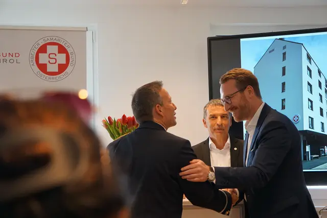 Auch Landeshauptmann-Stellvertreter Philipp Wohlgemuth gratulierte zur Eröffnung. | Foto: MeinBezirk/SPRENGER