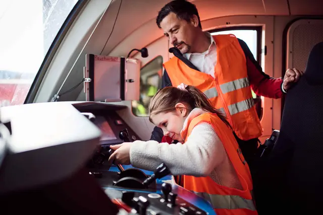 Diese Aktion soll Mädchen für die Berufsbilder bei der Eisenbahn begeistern. | Foto: ÖBB/Marek Knopp