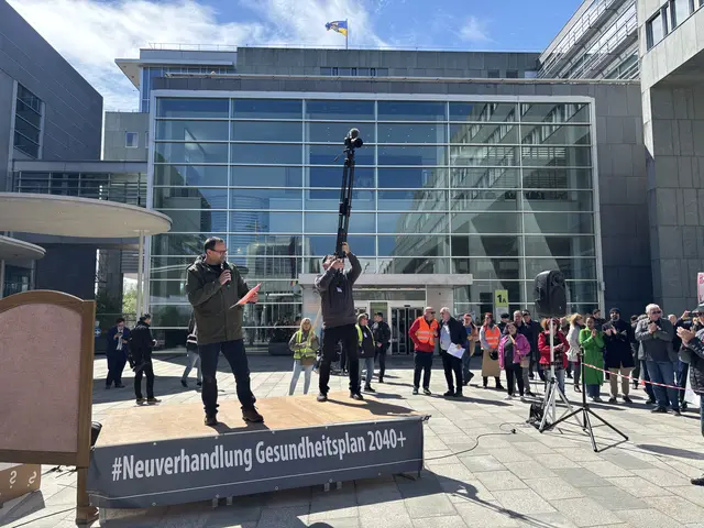 Der Zeitpunkt der Demo war taktisch gewählt: am selben Tag fand die Landtagssitzung statt. | Foto: Lauren Fahrenberger / MeinBezirk