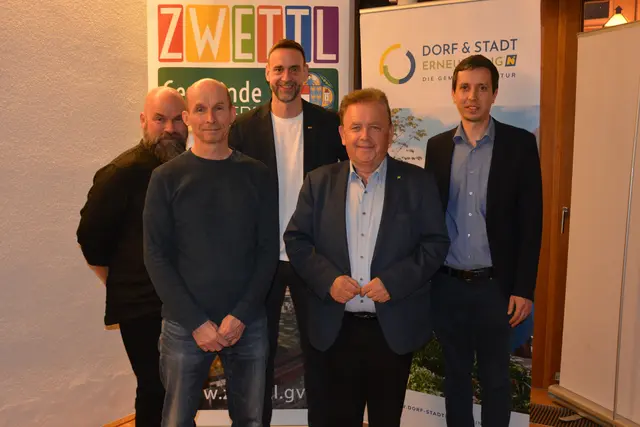 Stadt Zwettl lud zu EigentümerInnen-Stammtisch