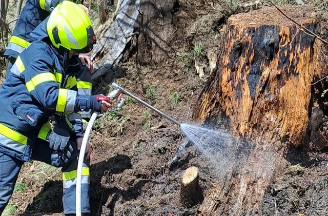 Die Löscharbeiten. | Foto: Freiwillige Feuerwehr Millstatt