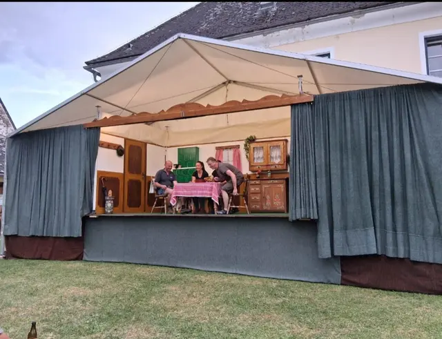 So sieht die fertige Bühne aus. | Foto: Privat