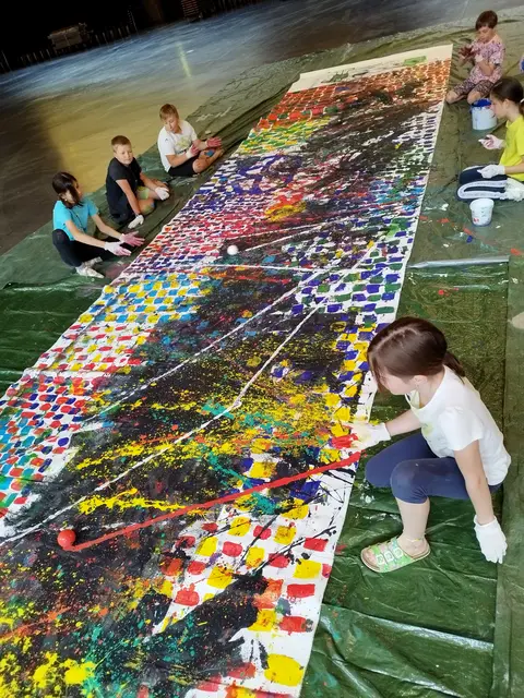 Der Verein bietet auch immer kreative Kurse für Kinder an.  | Foto: Arlberger Kulturtage