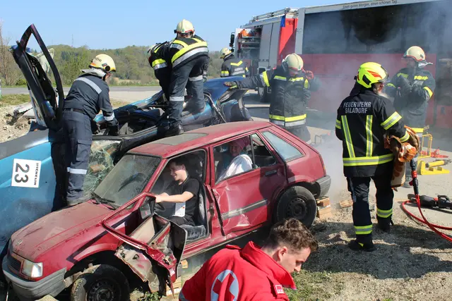 Großeinsatzübung für Feuerwehr und Rettungsdienst in Diendorf